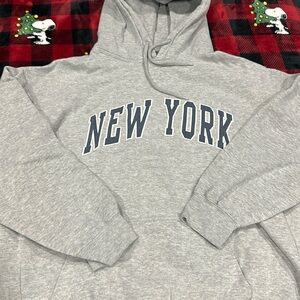 Brandy Melville New York hoodie